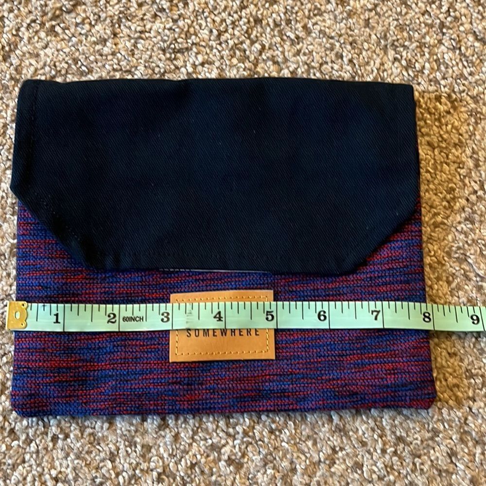 Small Pouch  - Picture 5 of 8